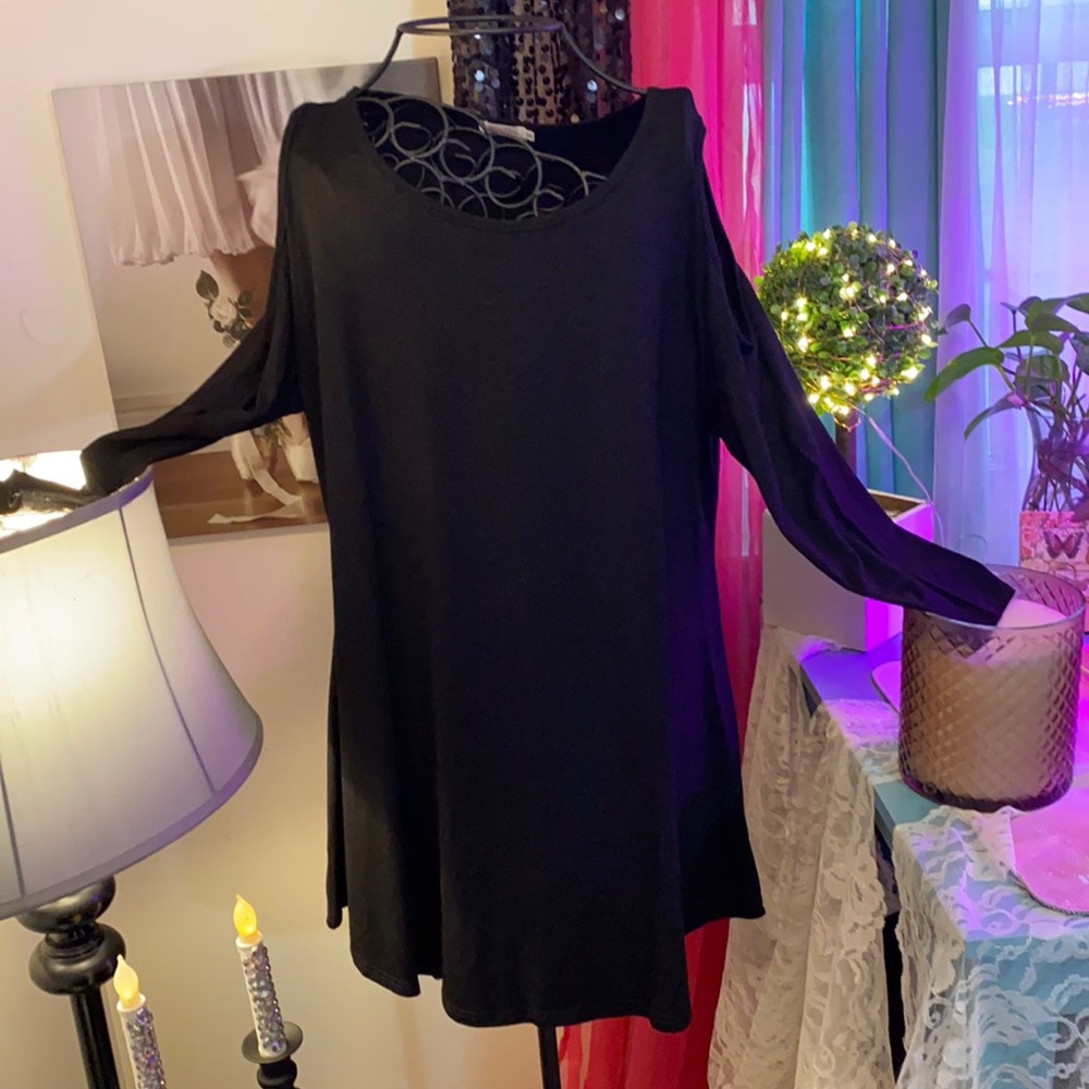 Black cold shoulder swing top